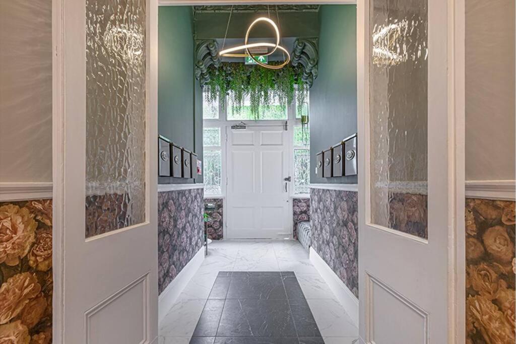 Stylish Hyde Park Home By Tube Stations With Elevator London Exteriör bild