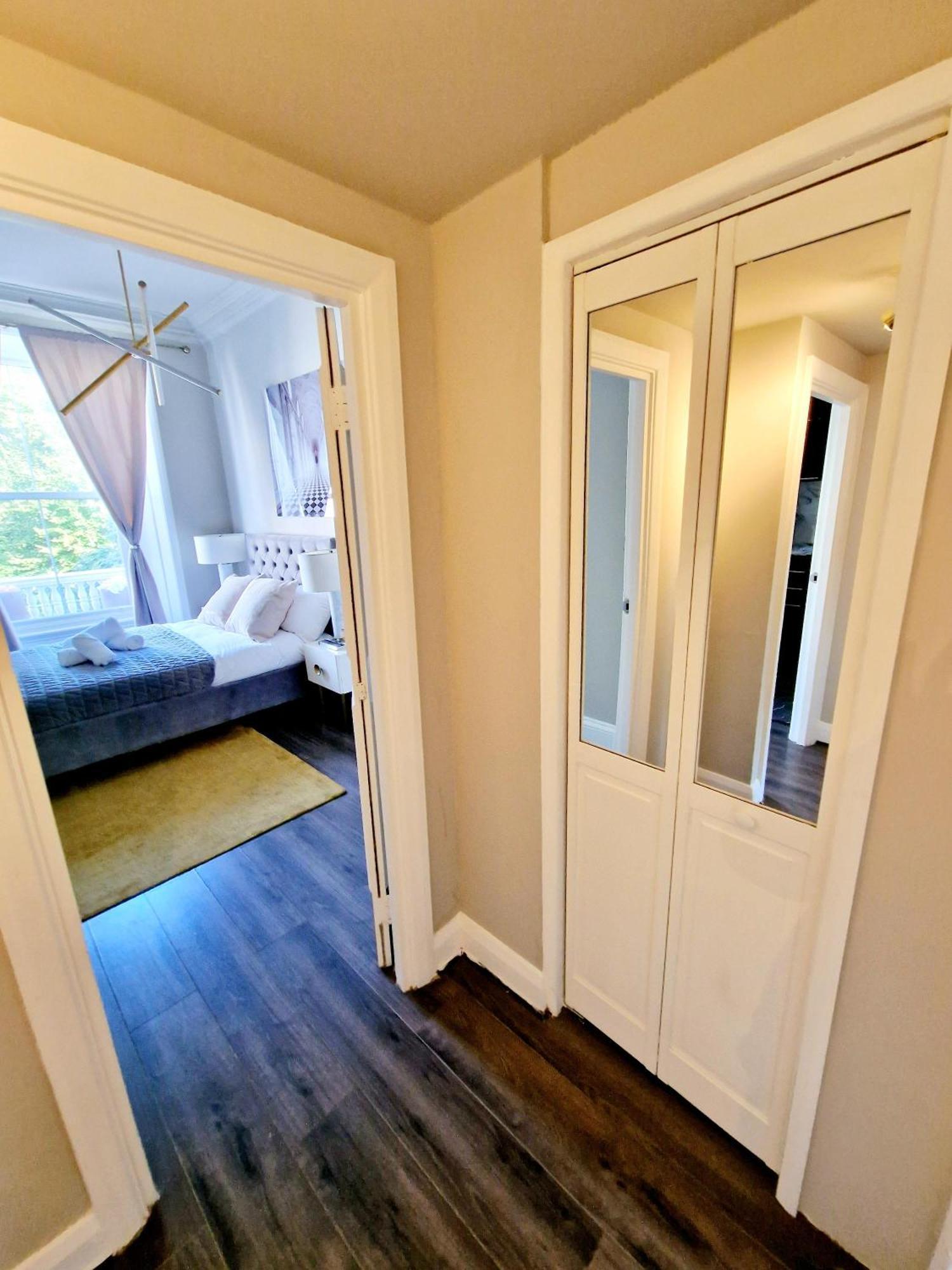 Stylish Hyde Park Home By Tube Stations With Elevator London Exteriör bild