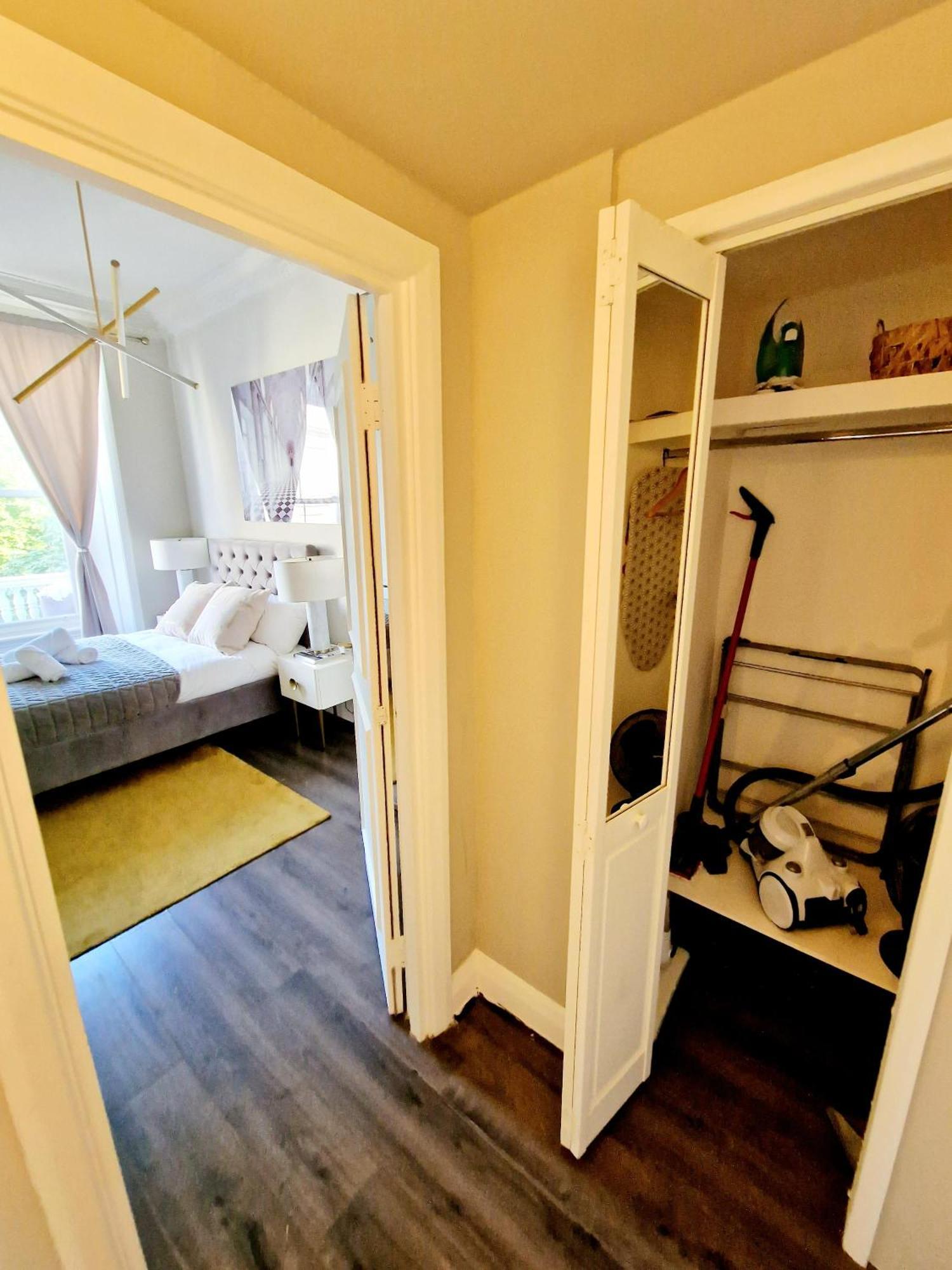 Stylish Hyde Park Home By Tube Stations With Elevator London Exteriör bild